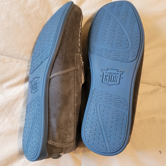 Florsheim kids grey loafers with large stitching - Picture 7 of 12
